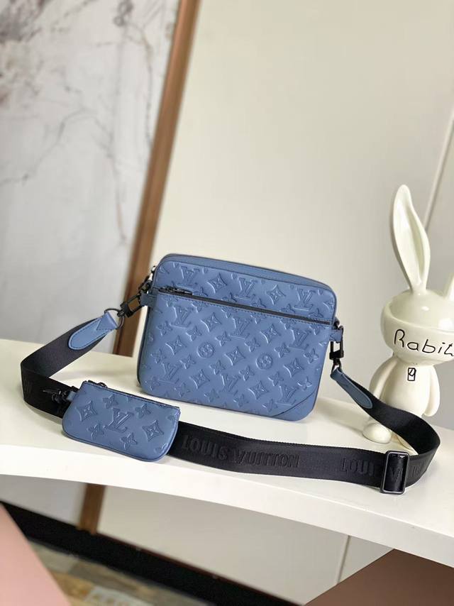 Haiyuan Foreign Single Real Home Shot M14785 Light Blue Full Leather Embossed To