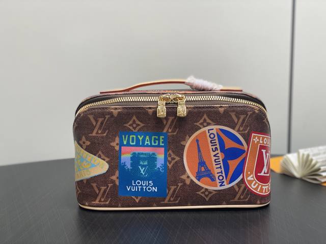 Original Boutique M14744 Monogram Badge Toiletry Bag Cosmetic Bag This Compartme