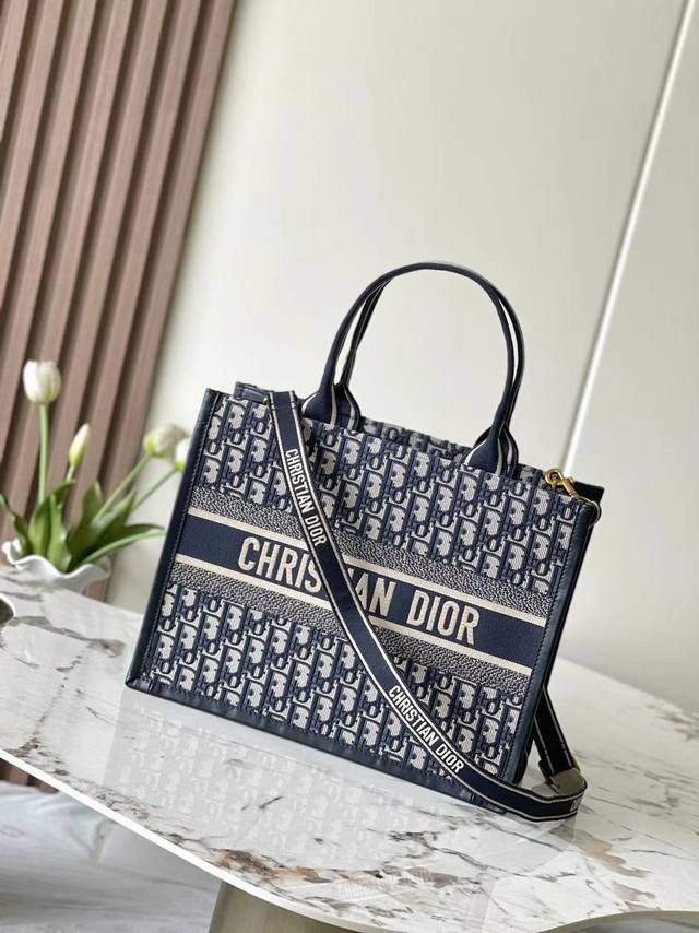 Style No. 99602 Counter Chip Version Counter Version Original Tote With Leather