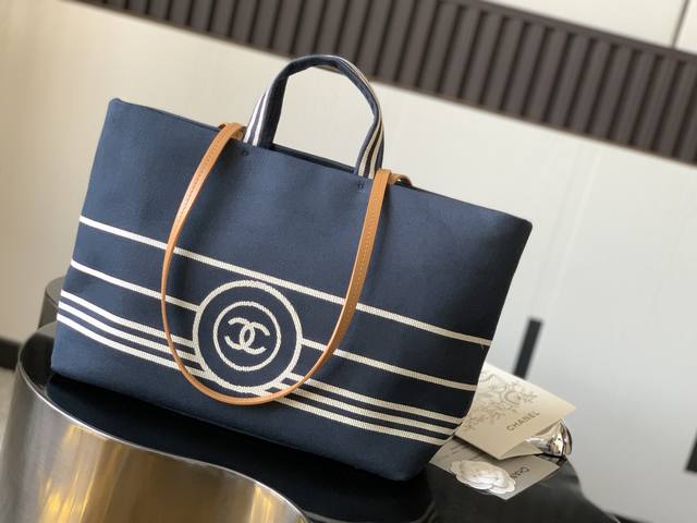 Exclusive Chanel Original Denim Trendy Mom Must-Have 92240 Small: 30X22X14Cm 922