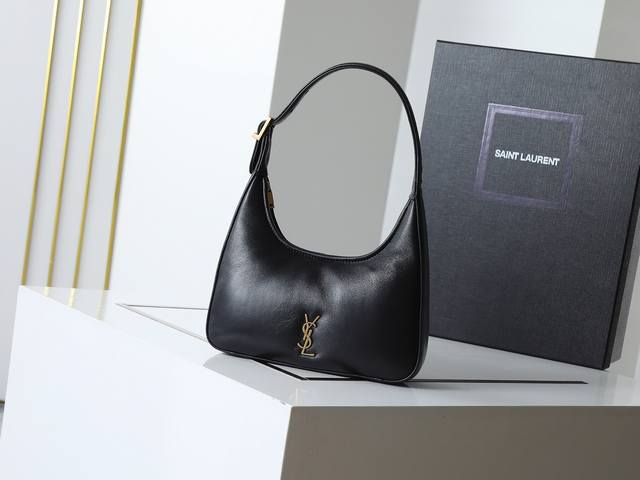 New Product Delivery Calypso_New Armpit Bag Made Of Imported Italian Lambskin, S