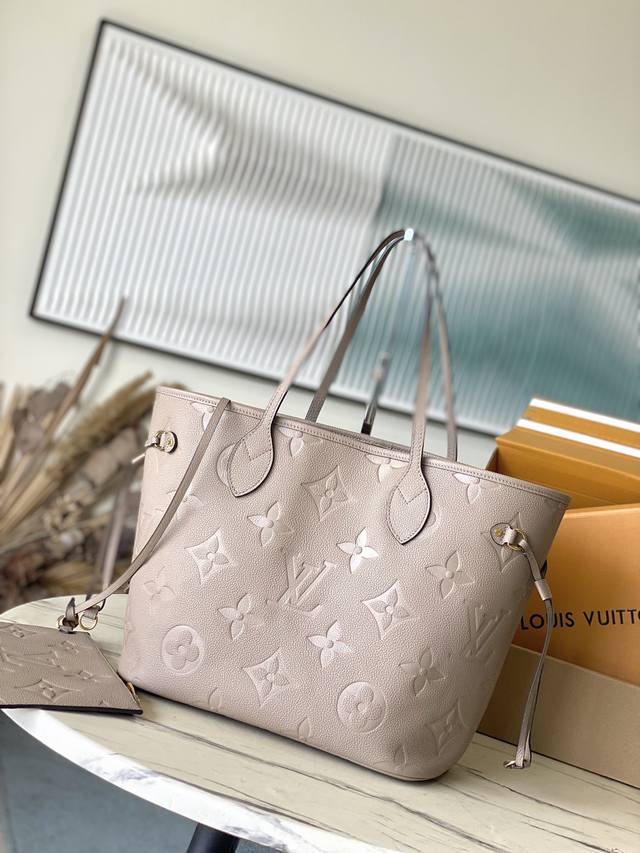 Top Layer Leather Top Grade Original M45686 This Neverfull Medium Handbag Is Mad