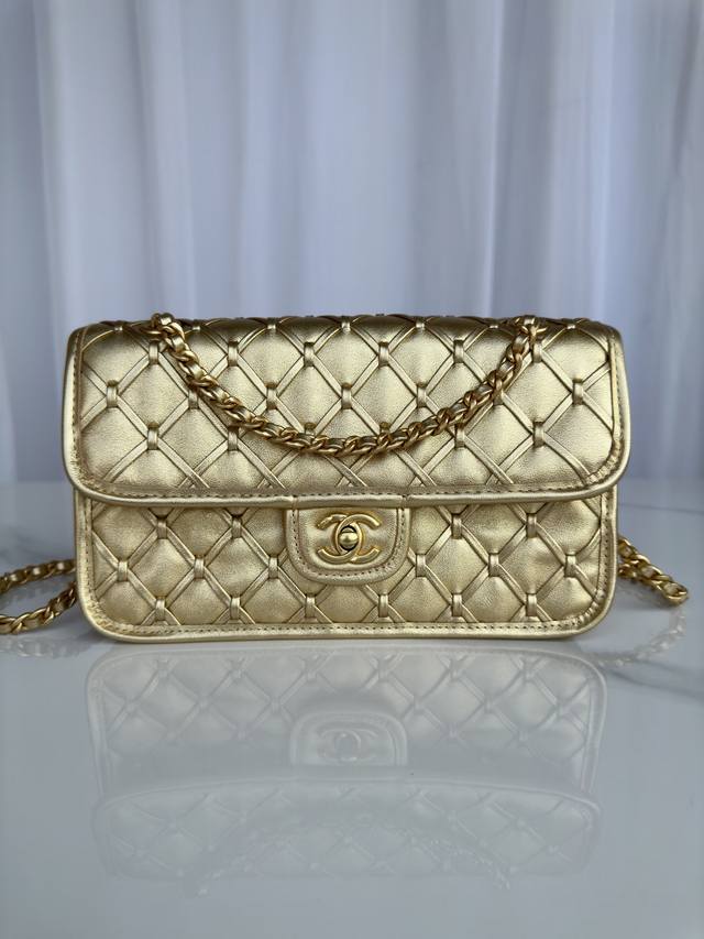 Brand: Chanel Model: As4795 Introduction: Original Quality Classic Work The Fore