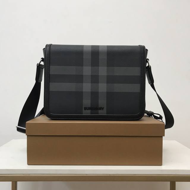 b Top-Grade Original Exquisite Upright Design Decorated With Bur Plaid With L