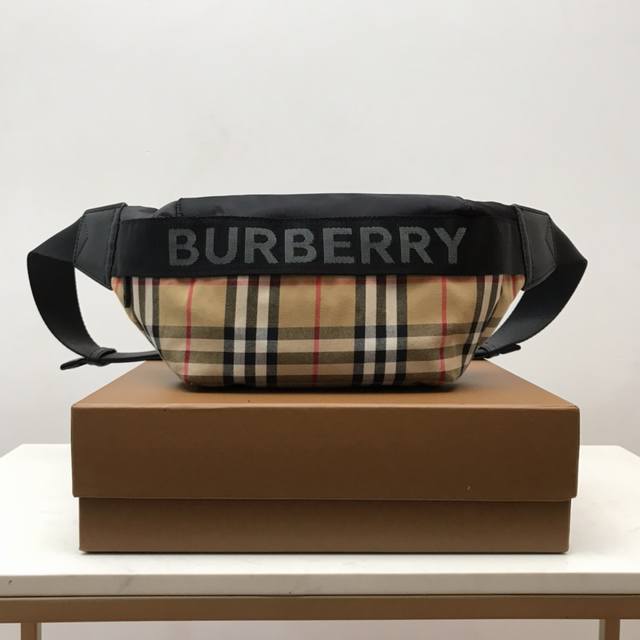 Waist Bag Draws On The Street Style Of The 1990S. Made Of Nylon Material. Decora