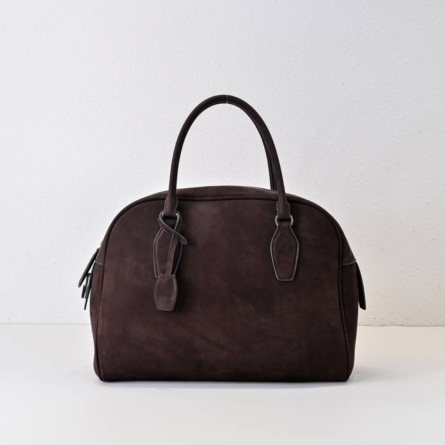 In Stock *India Series New Handbag The New Version Of The Bowling Bag Is Made Of