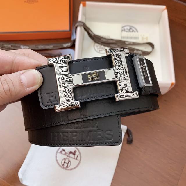 Delivery Genuine Packaging Herm