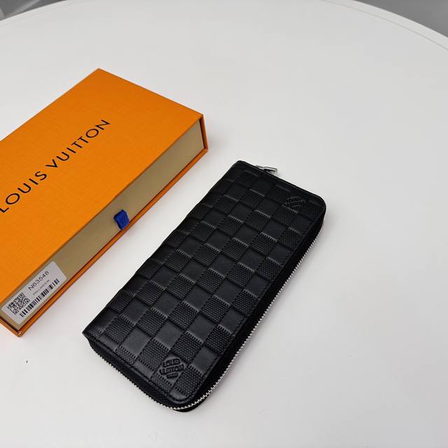 Genuine Top Original N63548 Pressed This Men's Vertical Zipper Wallet Is Made Of