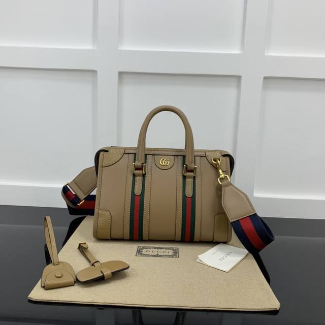 gucci New Counter Quality Top Original Leather Real Shot Model Number: 715772