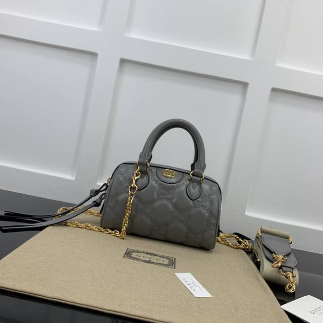 gucci New Counter Quality Top Original Leather Real Shot Model Number 702251