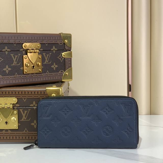 Top Original M14847 Dark Blue Full Leather Embossed Single Zipper Wallet Zippy Z
