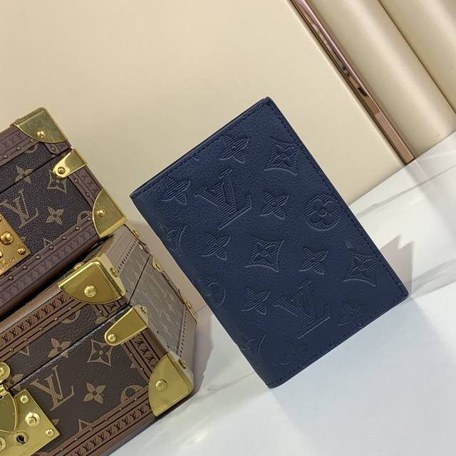 Top Original Factory M14792 Dark Blue Full Leather Embossed Passport Holder Pass