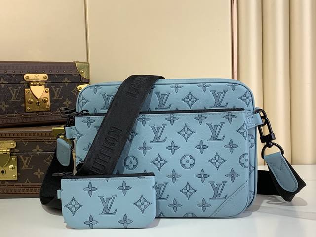 Top Original Trio Messenger Bag M14781 Light Blue Embossed M46602 This Trio Mess