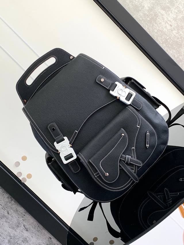 this Large Gallop Backpack Features A Stylish And Original Design With A Sadd