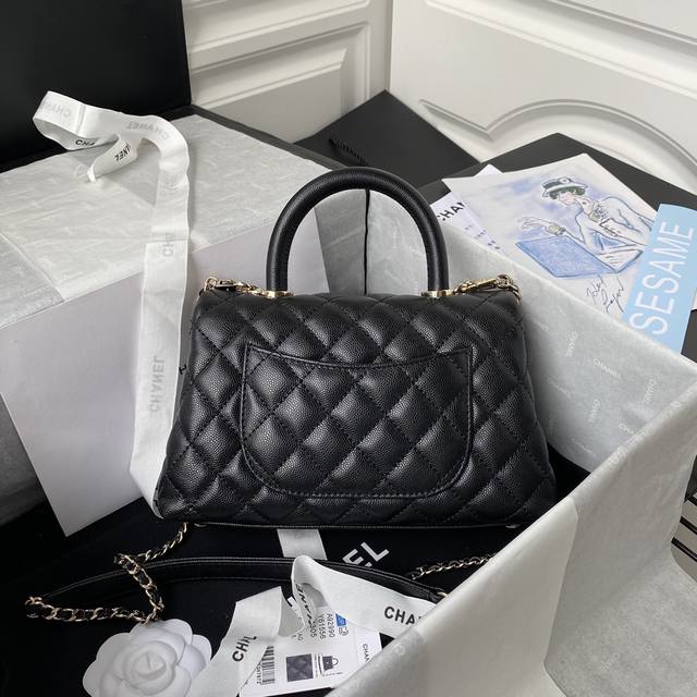 New Autumn And Winter 92990 Flap Handbag, The Hot Item Of The Season, The Classi