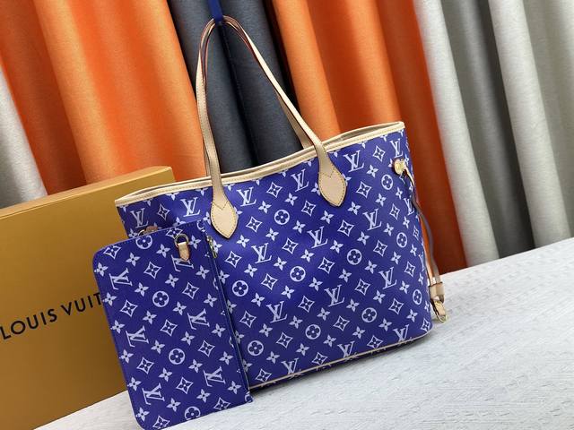 m40995 The Colorful Epi Leather Makes The Neverfull Medium Perfect For Everyd