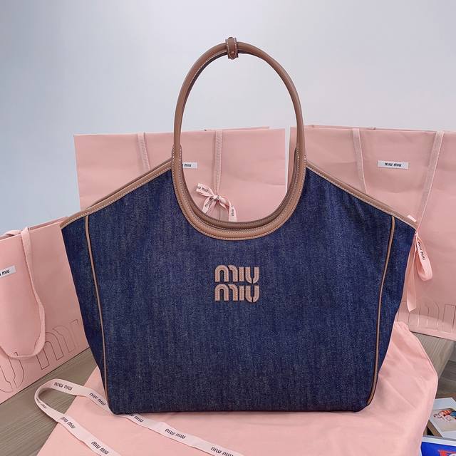 Authentic Grade 5Bg276 Miu's New Isetan Limited Edition Tote Bag Is So Popular F