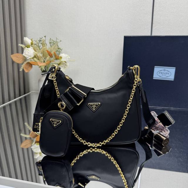 Genuine Top Original Prada New Nylon Hobo Hand-Held Gold Hardware Underarm Bag.