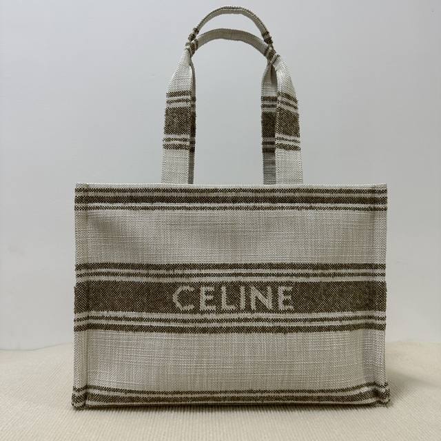 Genuine Grade Celine Cabas Thais Newly Launched Autumn Large Tote Towel Fabric W