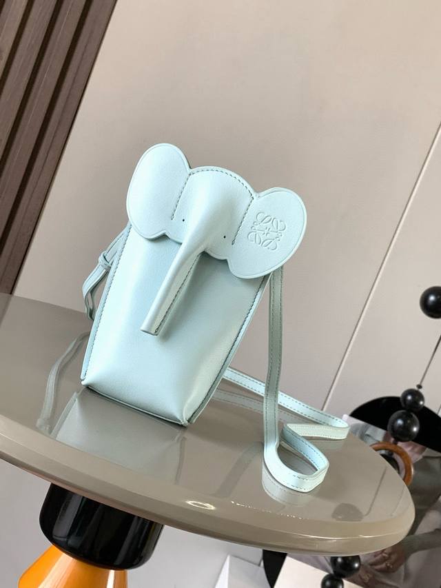 Original Leather Classic Cowhide Leather Elephant Bag Elephant-Shaped Small Bag