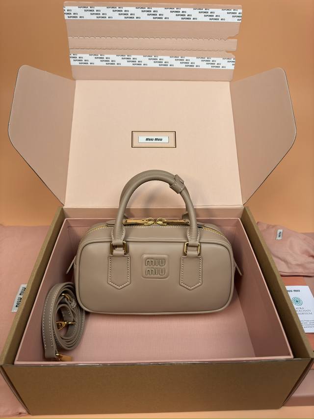 Original Leather With Picture Packaging Premium Hardware Original Leather Arcadi