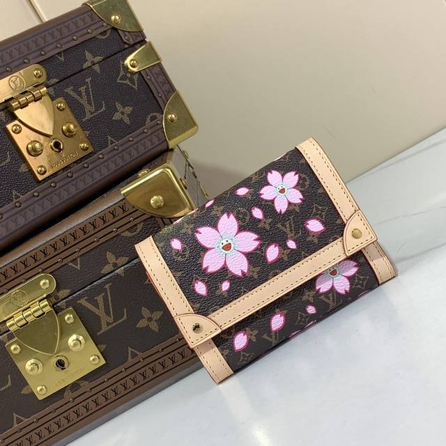 Top-Grade Original Lv Tm Wallet M13427 Sakura A Compact Wallet That Is Both Play
