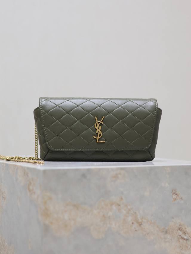 gaby_Mobile Phone Bag Chain Bag A Very Practical Small Bag Italian Imported O
