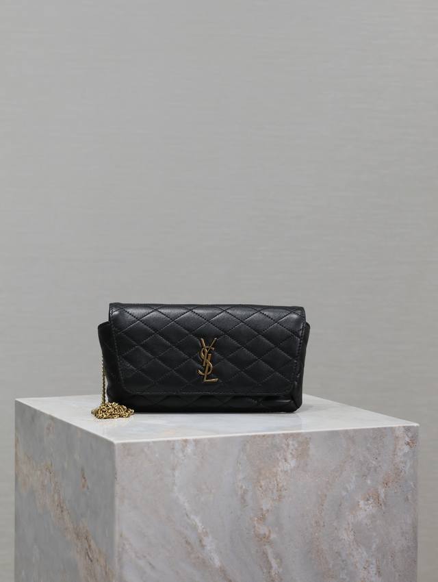 gaby_Mobile Phone Bag Chain Bag A Very Practical Small Bag Italian Imported O