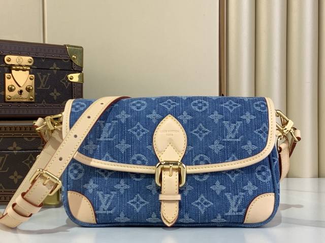 Exclusive Real Shot Of Top Original Replica M13070 Blue Denim M45985 This Diane