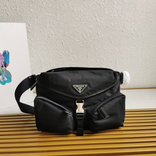 Top Original New 2Vh175 Shoulder Bag This Shoulder Bag Is Made Of Imported Nylon