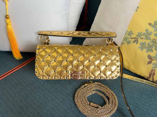 Model: 1071 - The Rockstud Spike Bag Is Quilted With Small Rivets - It Comes Wit