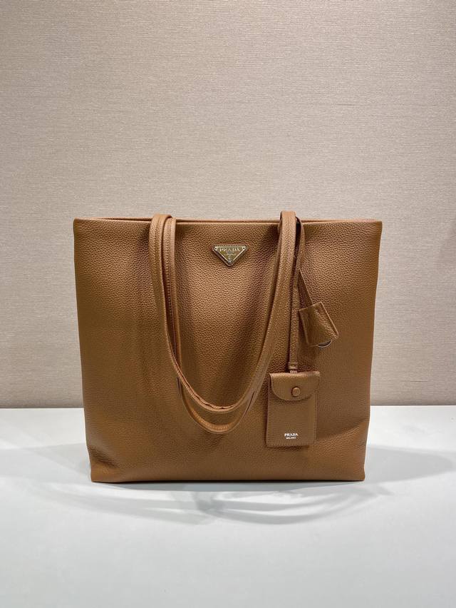 With Counter Packaging New Tote Bag 2Vg130 Men's This Tote Leather Handbag Has A