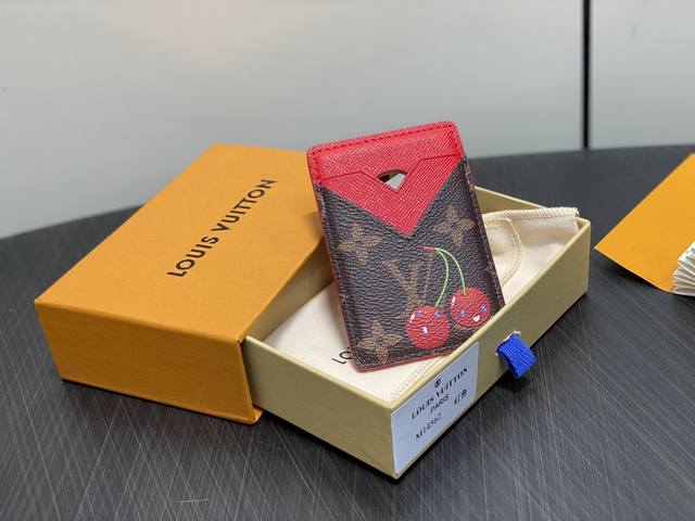 Factory Price P Top Original M14562 Monogram Red Cherry Magnetic Mobile Phone Ca