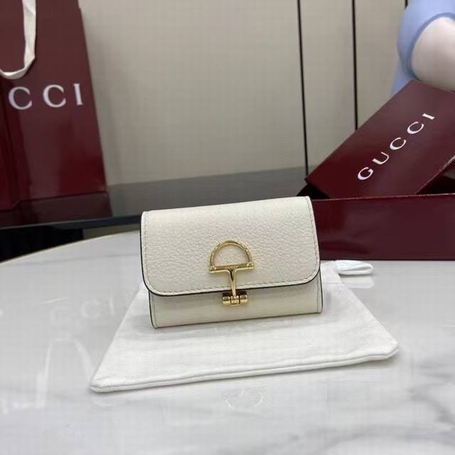 New Top-Of-The-Line Edition Gucci Continues The Brand's Deep Heritage And Deepen