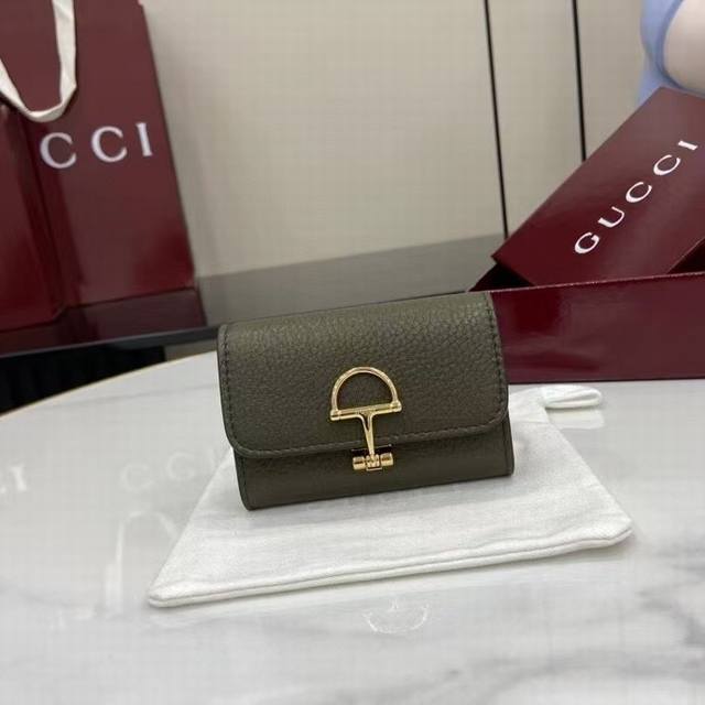 New Top-Of-The-Line Edition Gucci Continues The Brand's Deep Heritage And Deepen