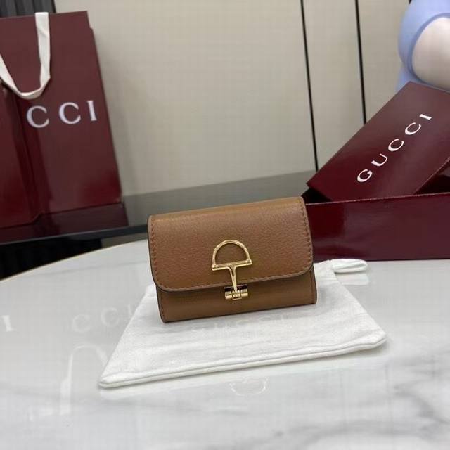 New Top-Of-The-Line Edition Gucci Continues The Brand's Deep Heritage And Deepen