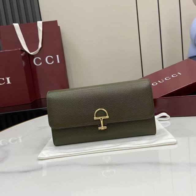 Top Version Of This Gucci Softbit Series Shoulder Bag With Ingenuity Large Half