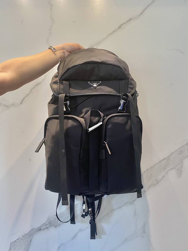 New Mountaineering Bag 2Vz019 This Backpack Is Made Of Imported Nylon Fabric. It