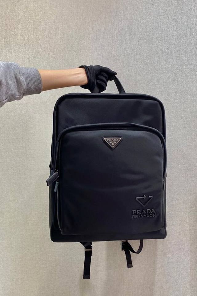 New 2Vz081 Men's Backpack This Backpack Is Made Of Innovative Recycled Nylon Fab