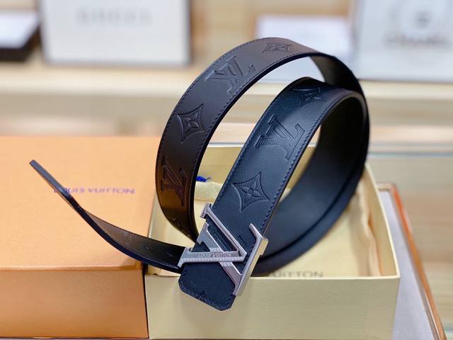 louis Vuitton Italy The Same Model Is On Sale At Louis Vuitton Counters. You