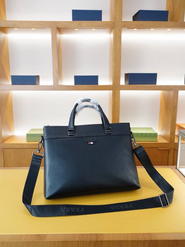 High-End Version Of Prada Official Website Hand-Held Crossbody Backpack, Timeles
