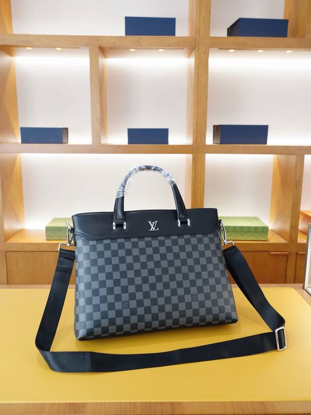 Louis Vuitton Official Website Synchronized High Version Hand-Held Crossbody Bac