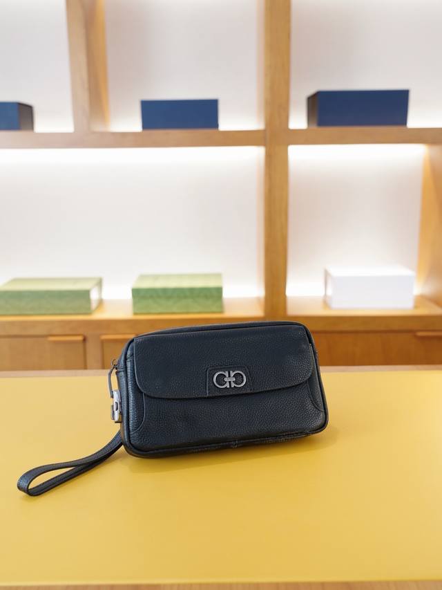 ferragamo Ferragamo Official Website Synchronized High Version Clutch Bag Tim