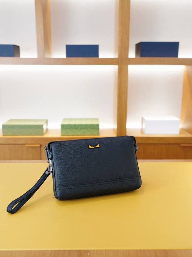 fendi High-Version Clutch Bag Synchronized With Fendi Official Website A Time