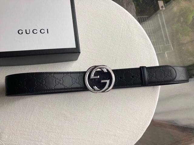 gucci Gucci Signature Men's Exquisite Double G Sand-Rolled Metal Buckle Embos