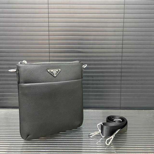 prada Prada Leather Shoulder Bag Messenger Bag Classic All-Match Real Shot Or
