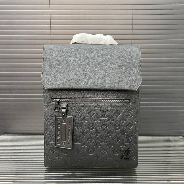 louisvuitton Louis Vuitton Flap Backpack Men's Backpack School Bag Computer B