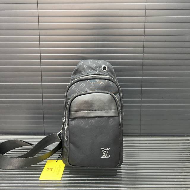 louisvuitton Louis Vuitton Printed Chest Bag Crossbody Shoulder Bag Real Shot