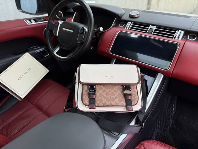 High-End New Coach Shoulder Bag Coach Messenger Bag Coach 28 Brand Logo Adjustab