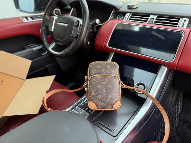 High-End Goods New Louis Vuitton Lv Shoulder Bag Louis Vuitton Messenger Bag M14